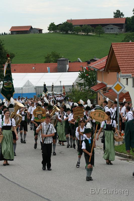 124 Kirchenzug.JPG